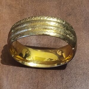 Elegant Gold-Tone Bangle Bracelet